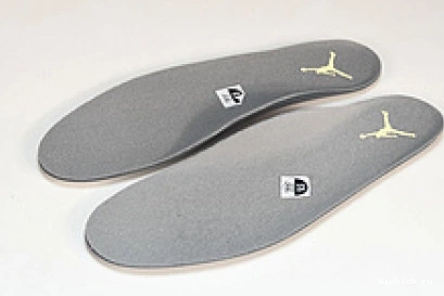 4 Photon Dust Retro Craft SE Jordan 0720